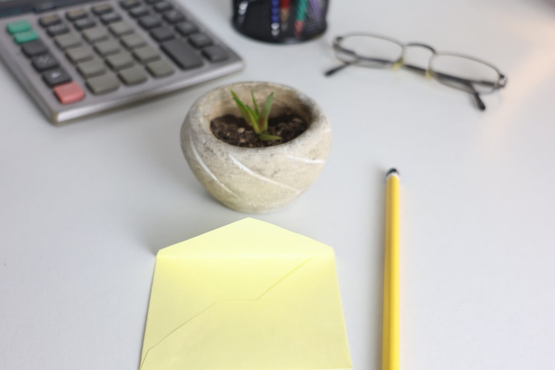Key Factors to Consider When Buying Office Supplies Online Key Factors to Consider When Buying Office Supplies Online